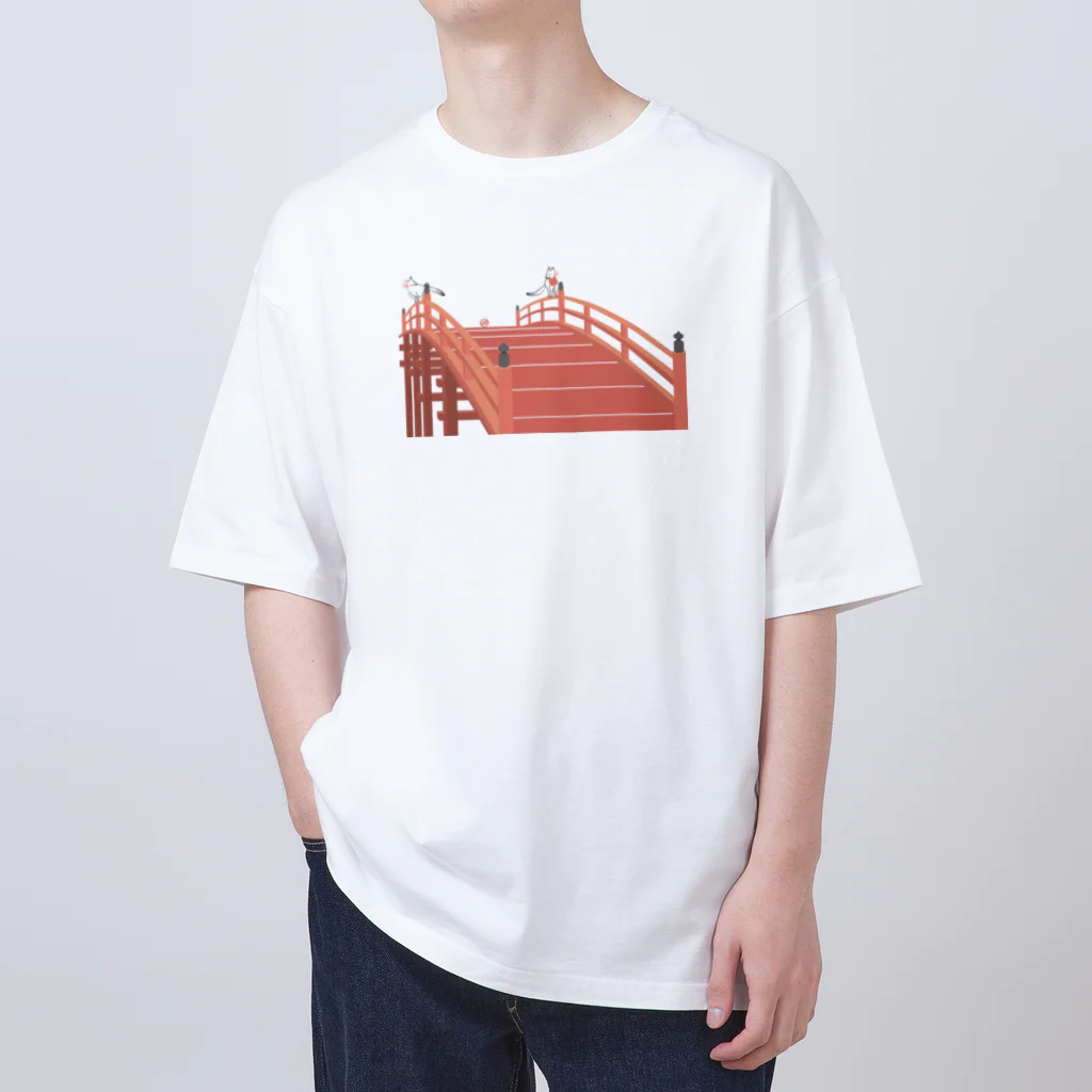 Amiの狐の手毬唄 太鼓橋と狛狐 Oversized T-Shirt