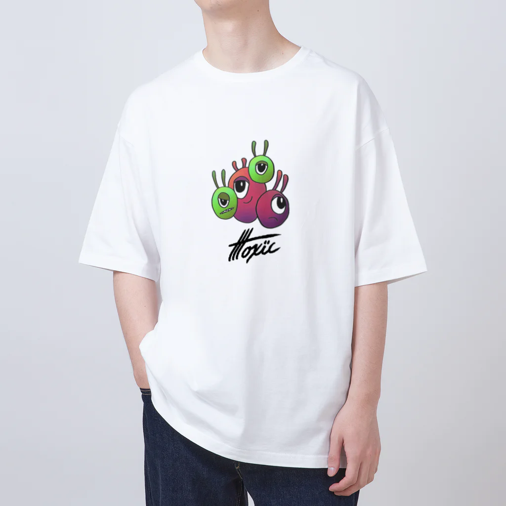 TOXICのcell オーバーサイズTシャツ