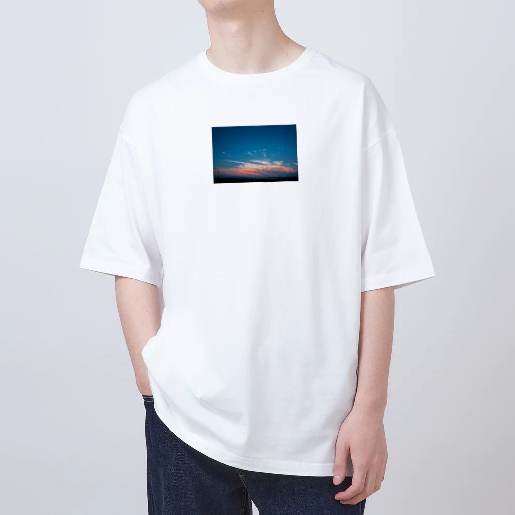 otakeの写真店の夕焼けの帰り道 Oversized T-Shirt