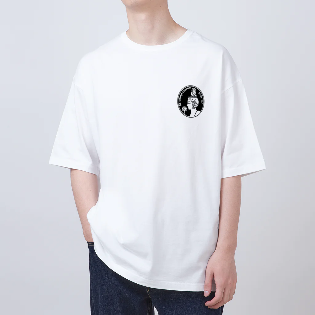 Bo tree teeのCameo (black) Oversized T-Shirt