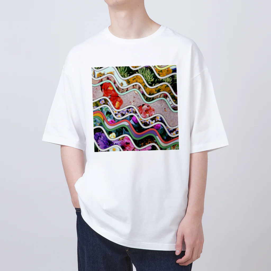 ﾄﾙｺﾞﾚのなみなみコラージュ　花2 Oversized T-Shirt