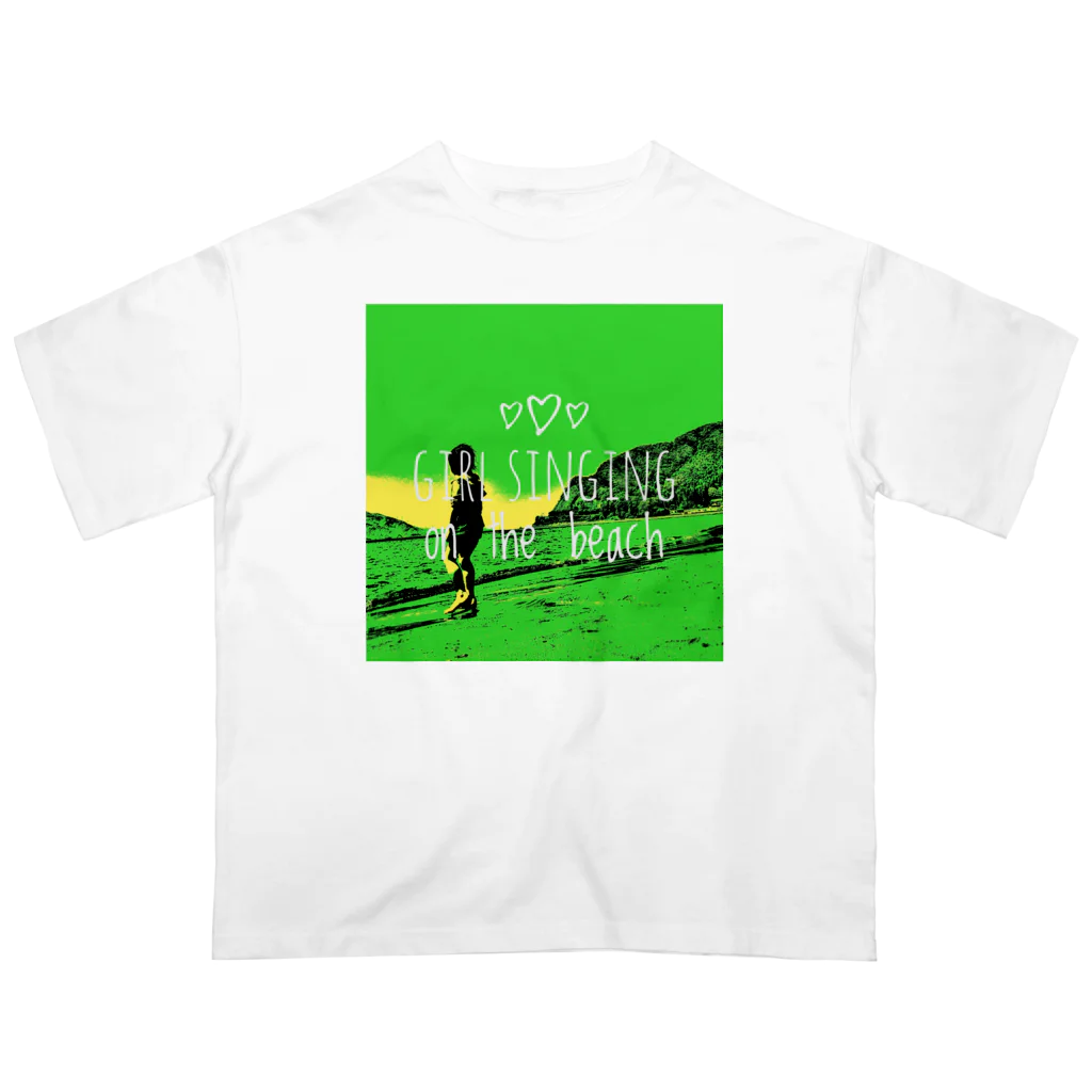 _o_0_0_o_のgirl singing on the beach オーバーサイズTシャツ