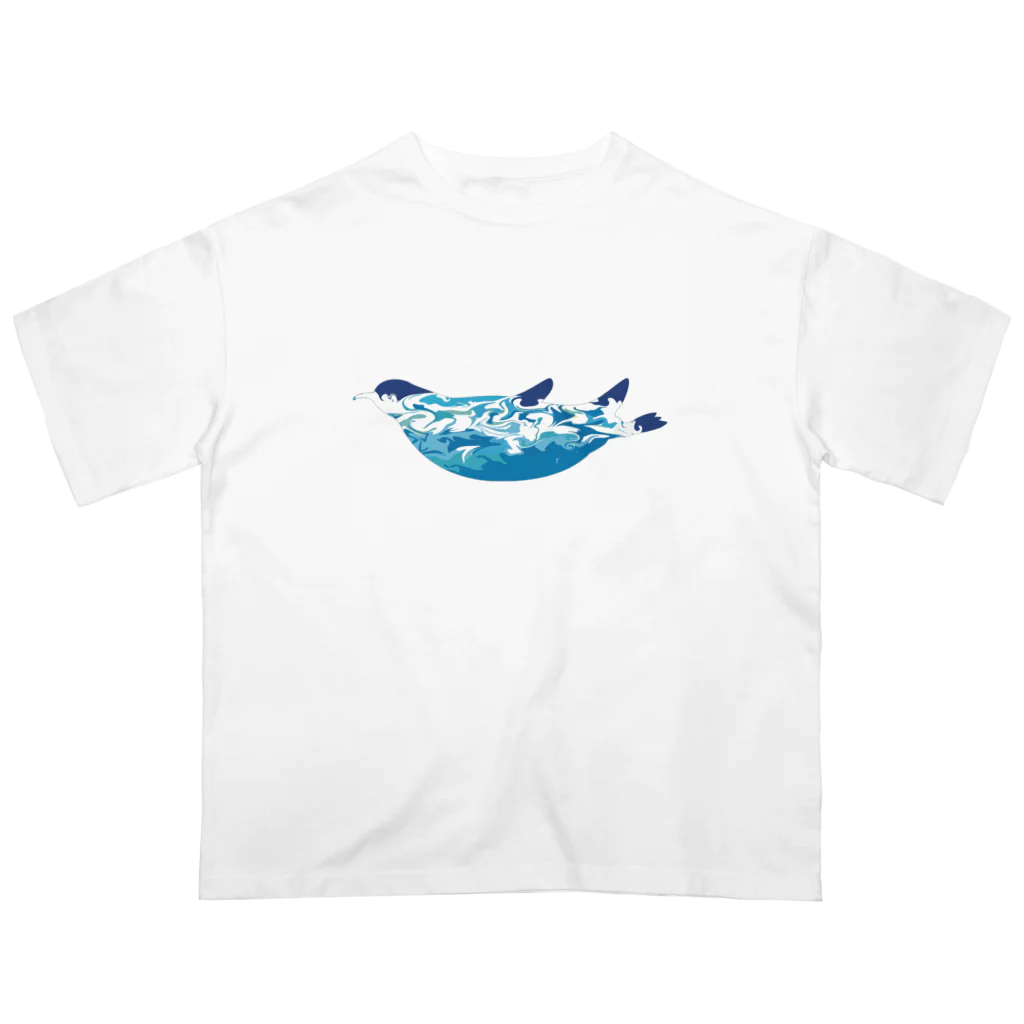 ヒロシオーバーダイブのペンギン、夏の海を泳ぐ。 オーバーサイズTシャツ