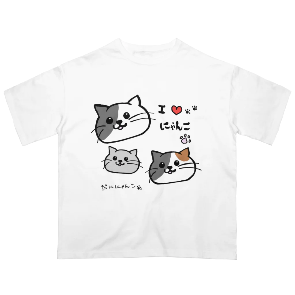 ンダーの不思議なショップのあにまるぷにーず「ぷににゃんこ」 オーバーサイズTシャツ