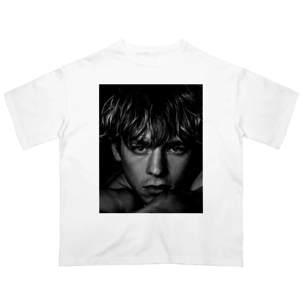 loo10のross lynch american singer オーバーサイズTシャツ