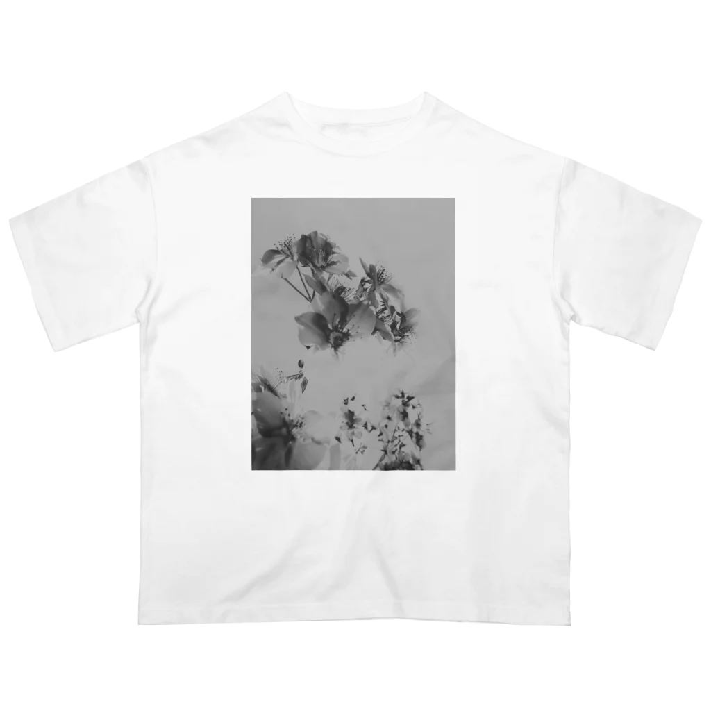 desert_danceのモノクロフラワー オーバーサイズTシャツ