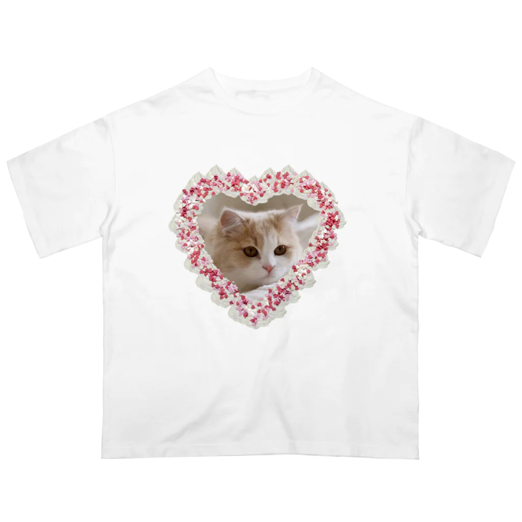 キャラメル色のメルちゃんのホイップクリーム猫ちゃん オーバーサイズTシャツ