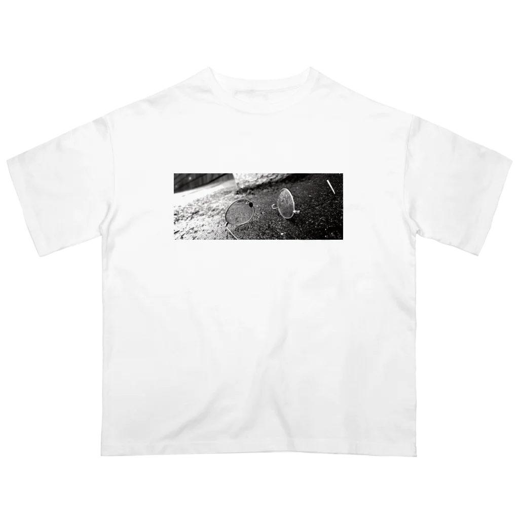 さのみきひとショップのBroken glasses オーバーサイズTシャツ