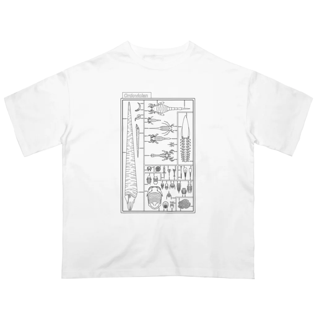 ツバメノスのプラモデル風古生物　オルドビス紀編　白黒 Oversized T-Shirt