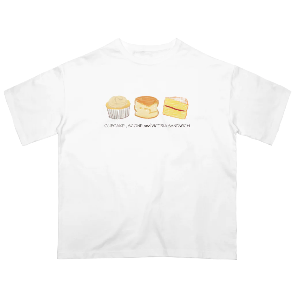 ゆきの絵です。のカップケーキ　スコーン　ビクトリアサンドウィッチ オーバーサイズTシャツ