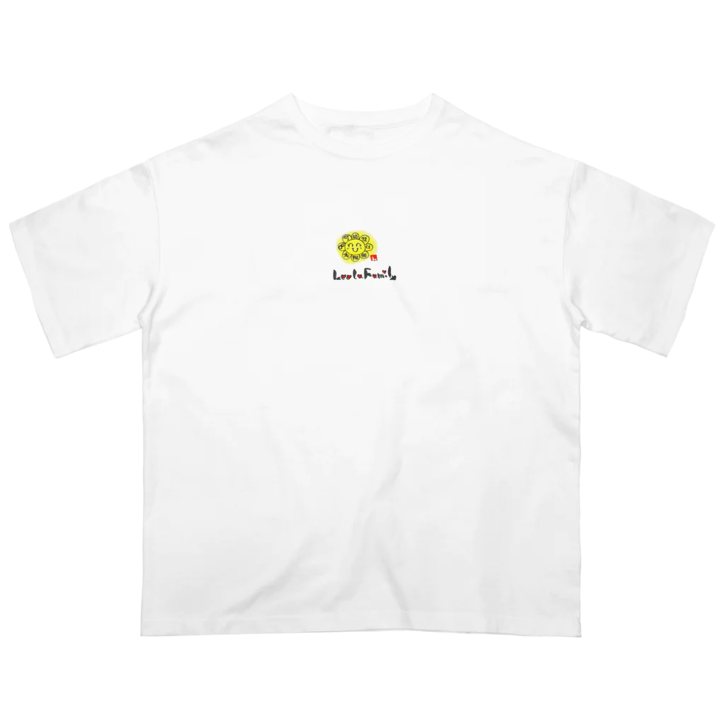 leela商店のLeelaファミリー可能性は無限大 Oversized T-Shirt