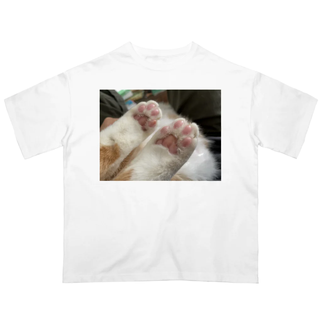 にゃんこのお小遣いのねこ　にゃんこの肉球 オーバーサイズTシャツ