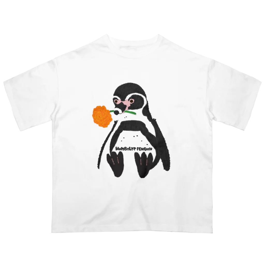 nagisa-ya(なぎさや) ペンギン雑貨のフンボルトペンギンのぬいぐるみ Oversized T-Shirt