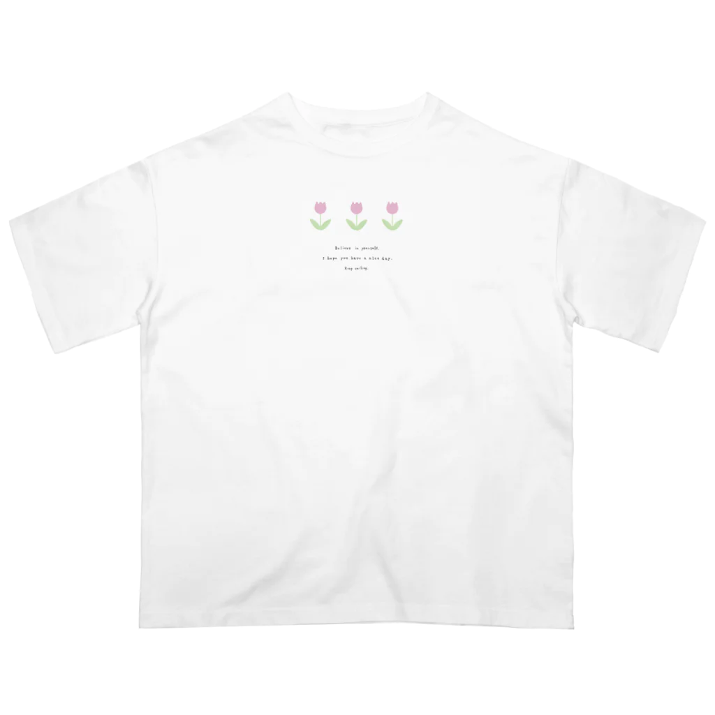 rilybiiの並んだチューリップ . オーバーサイズTシャツ