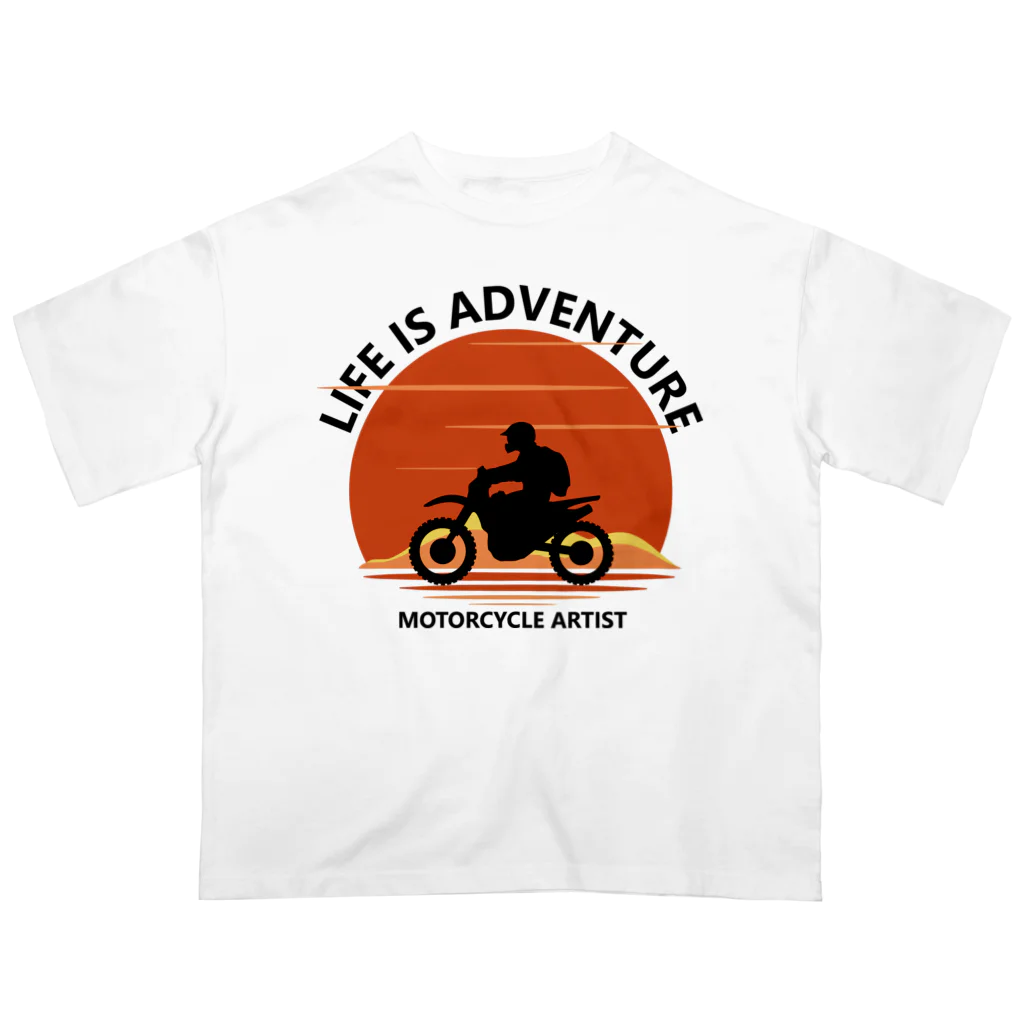 アージーのLife is Adventure Oversized T-Shirt