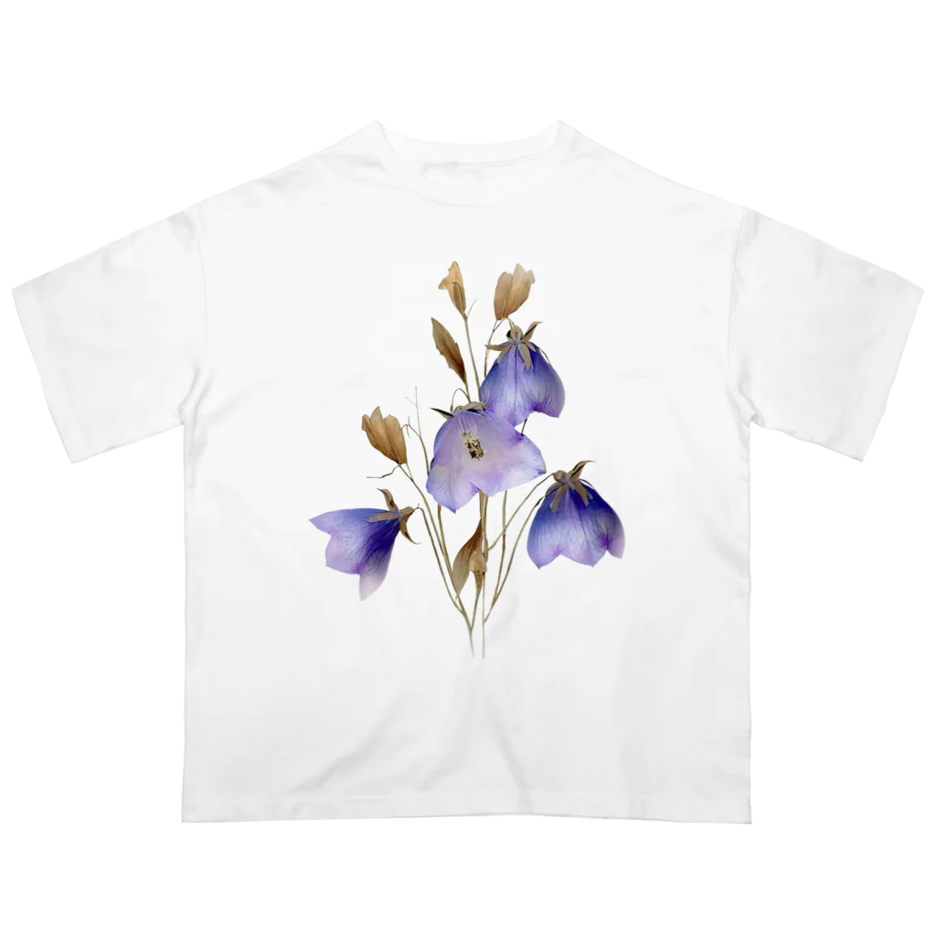 Atelier Petrichor Forestのキキョウ Chinese bellflower Oversized T-Shirt