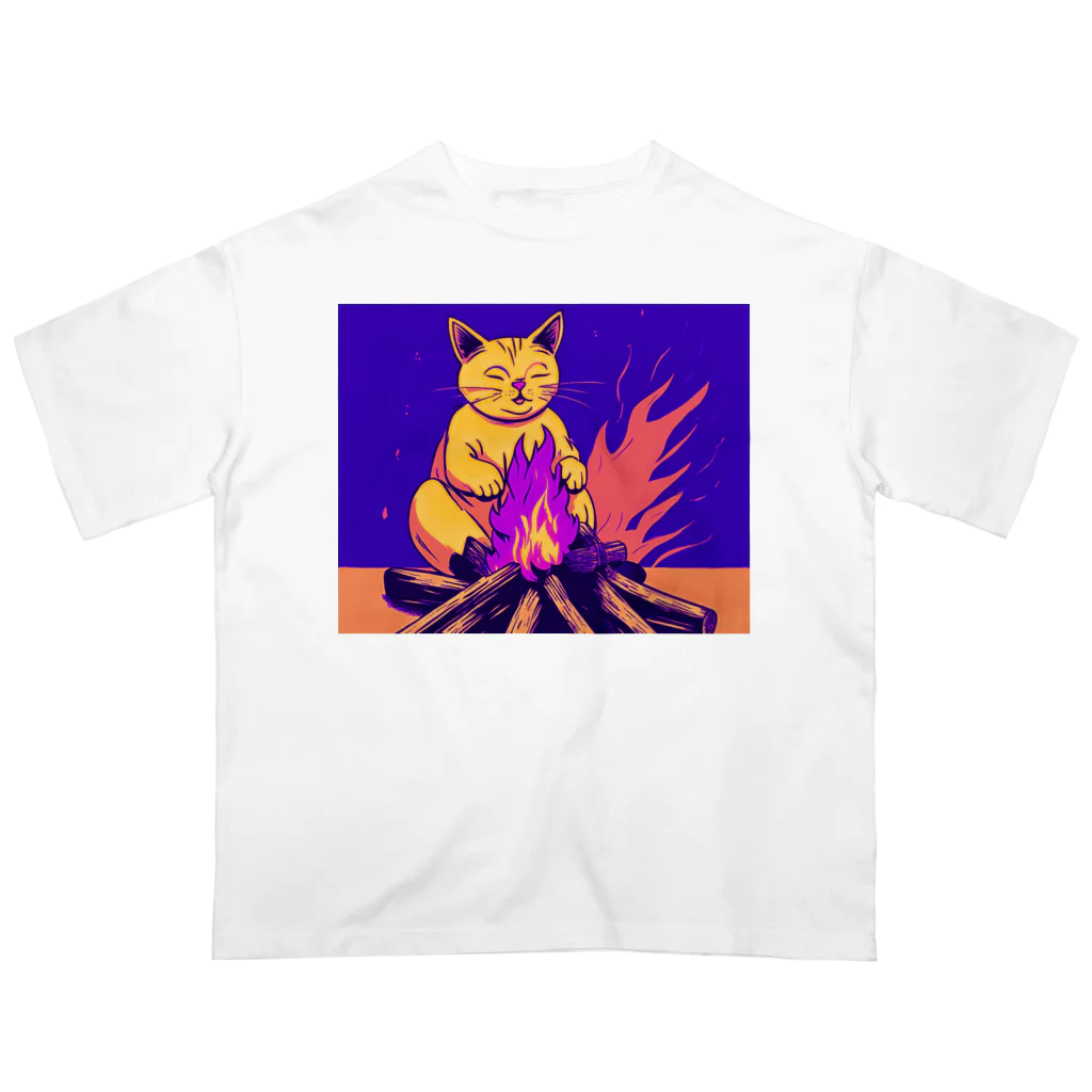 キャラストアの焚き火キャット Oversized T-Shirt