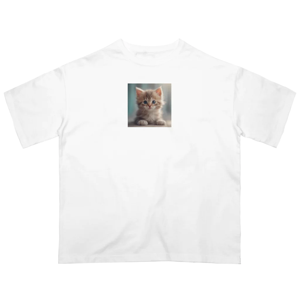 アルタイルの可愛い仔猫のイラストグッズ Oversized T-Shirt