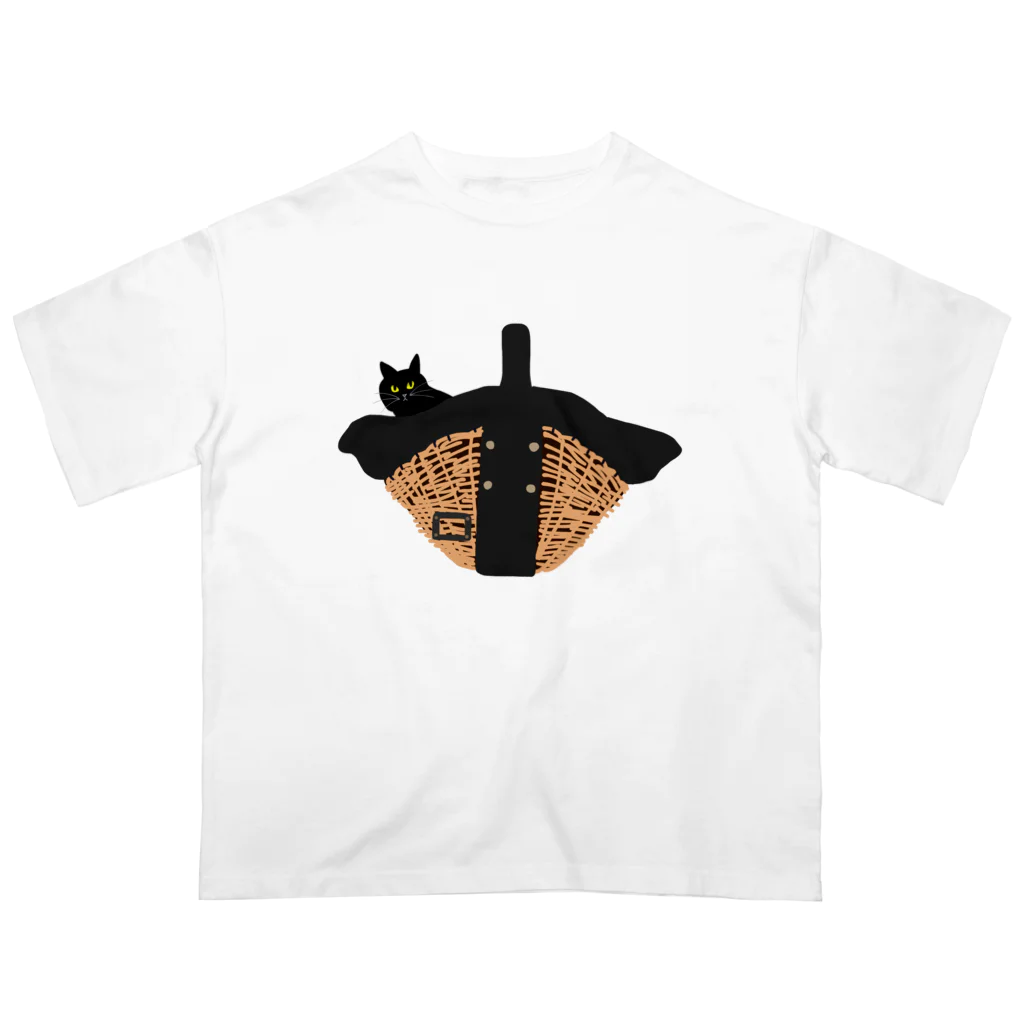 小鳥と映画館のカゴバッグと黒猫 Oversized T-Shirt