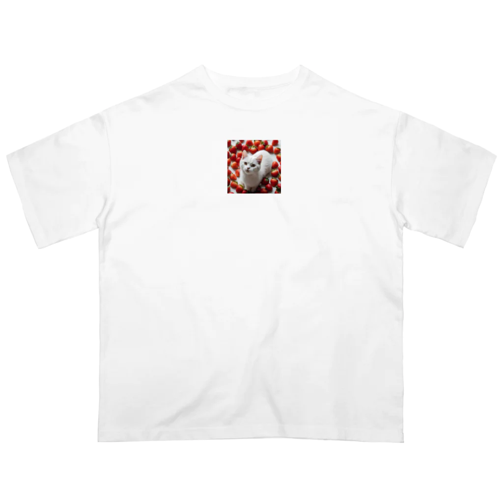 kiryu-mai創造設計のいちごねこ・スクエア Oversized T-Shirt