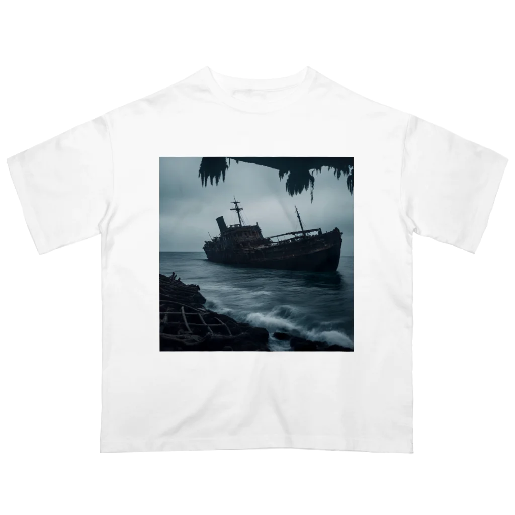 Dark Fの暗黒の海に浮かぶ腐敗した船の墓場 Oversized T-Shirt