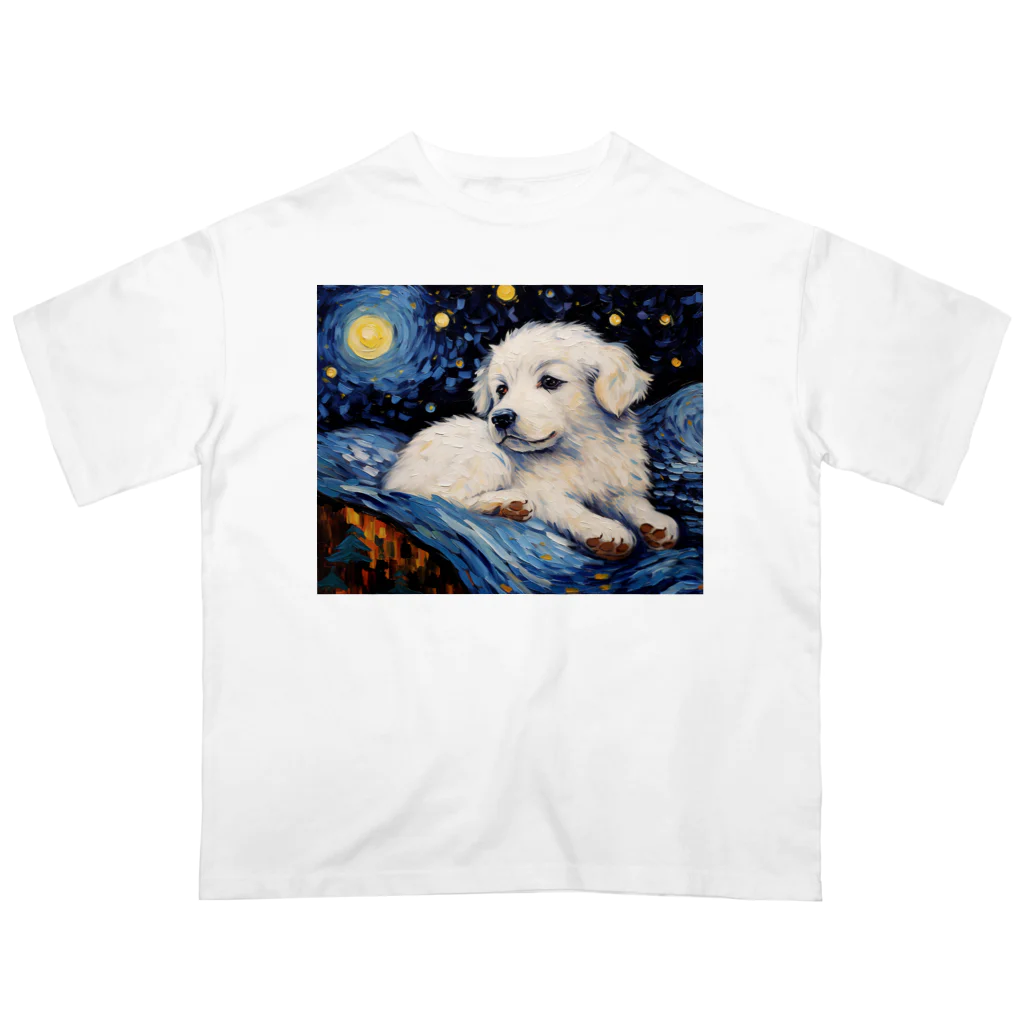 Dog Art Museumの【星降る夜 - グレートピレニーズ犬の子犬 No.1 オーバーサイズTシャツ