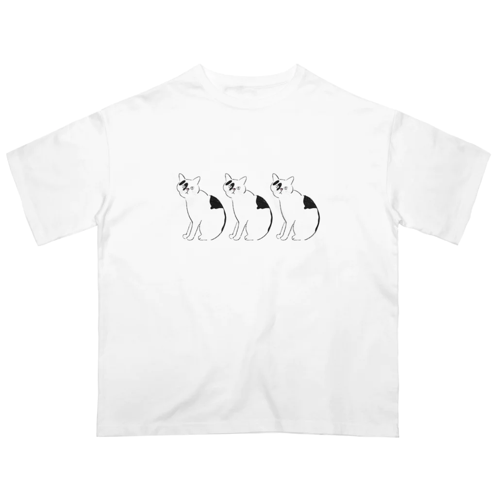 ネコノートショップ（neco-note shop）のボス（犬猫生活） オーバーサイズTシャツ