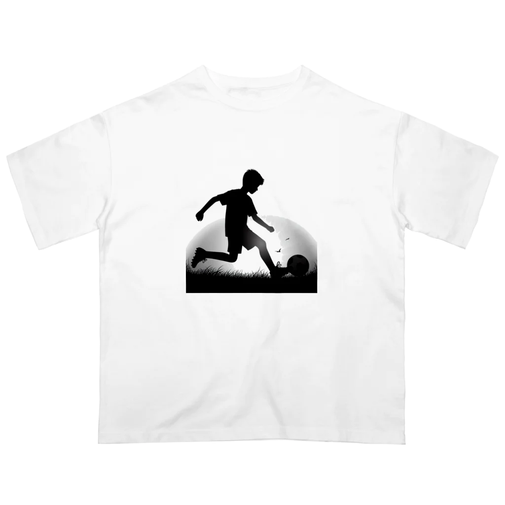 foot8のサッカー少年２ オーバーサイズTシャツ