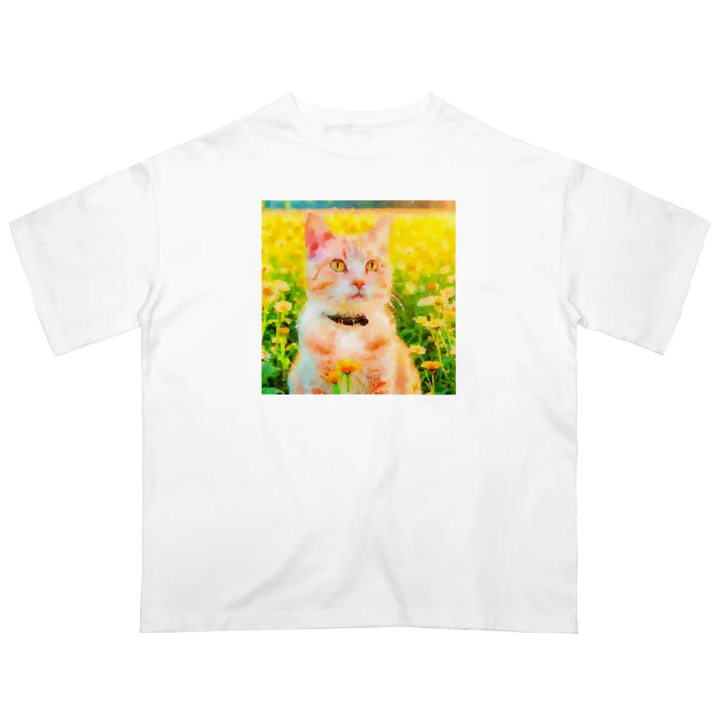 猫好きの谷の猫の水彩画/花畑のチャシロねこのイラスト/茶白ネコ Oversized T-Shirt