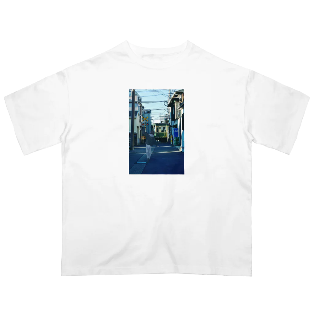 学級目標の海辺の街 Oversized T-Shirt