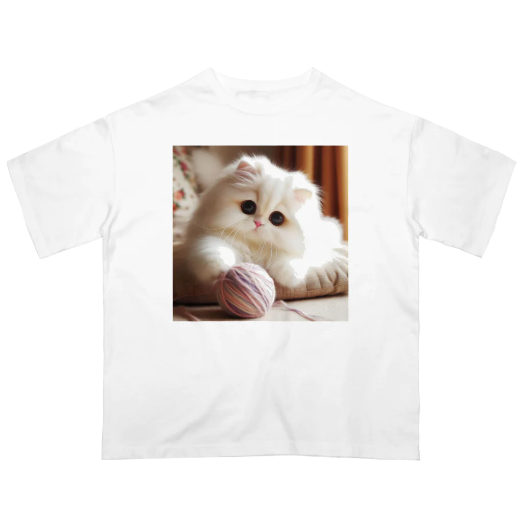 キャットパラダイス☆彡の白ねこちゃん♡ オーバーサイズTシャツ