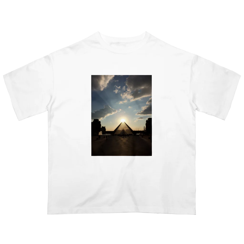 nightwalkerのガラスのピラミッド オーバーサイズTシャツ
