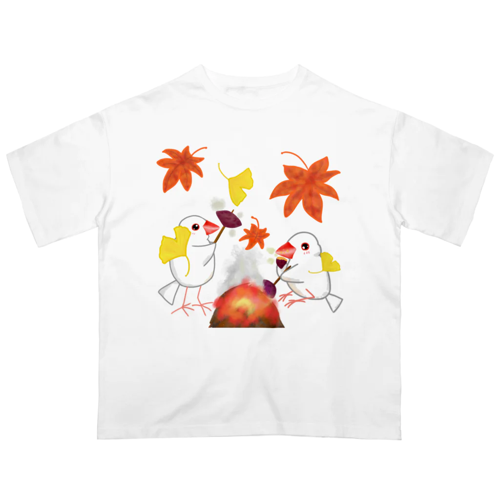 Lily bird（リリーバード）の落ち葉と焼き芋と文鳥ず オーバーサイズTシャツ