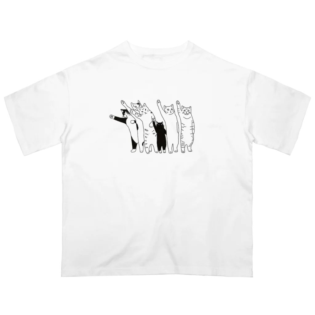 小鳥と映画館のヘイ！ タクシー！一台に乗るつもりの猫達 Oversized T-Shirt