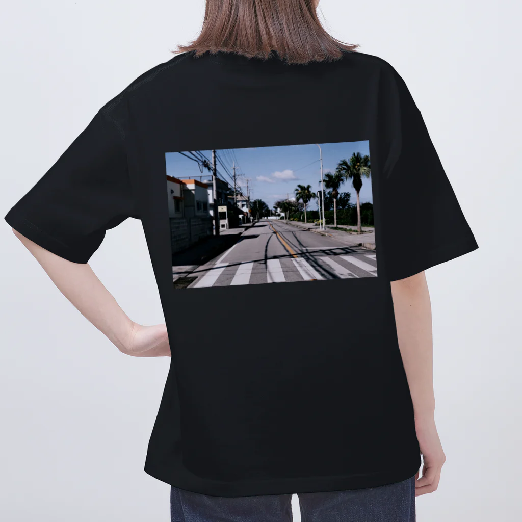 いつもの火曜日のいつもの海岸沿い オーバーサイズTシャツ