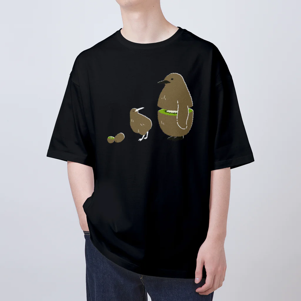 123izmのキウイなキングペンギン雛（グリーン） Oversized T-Shirt