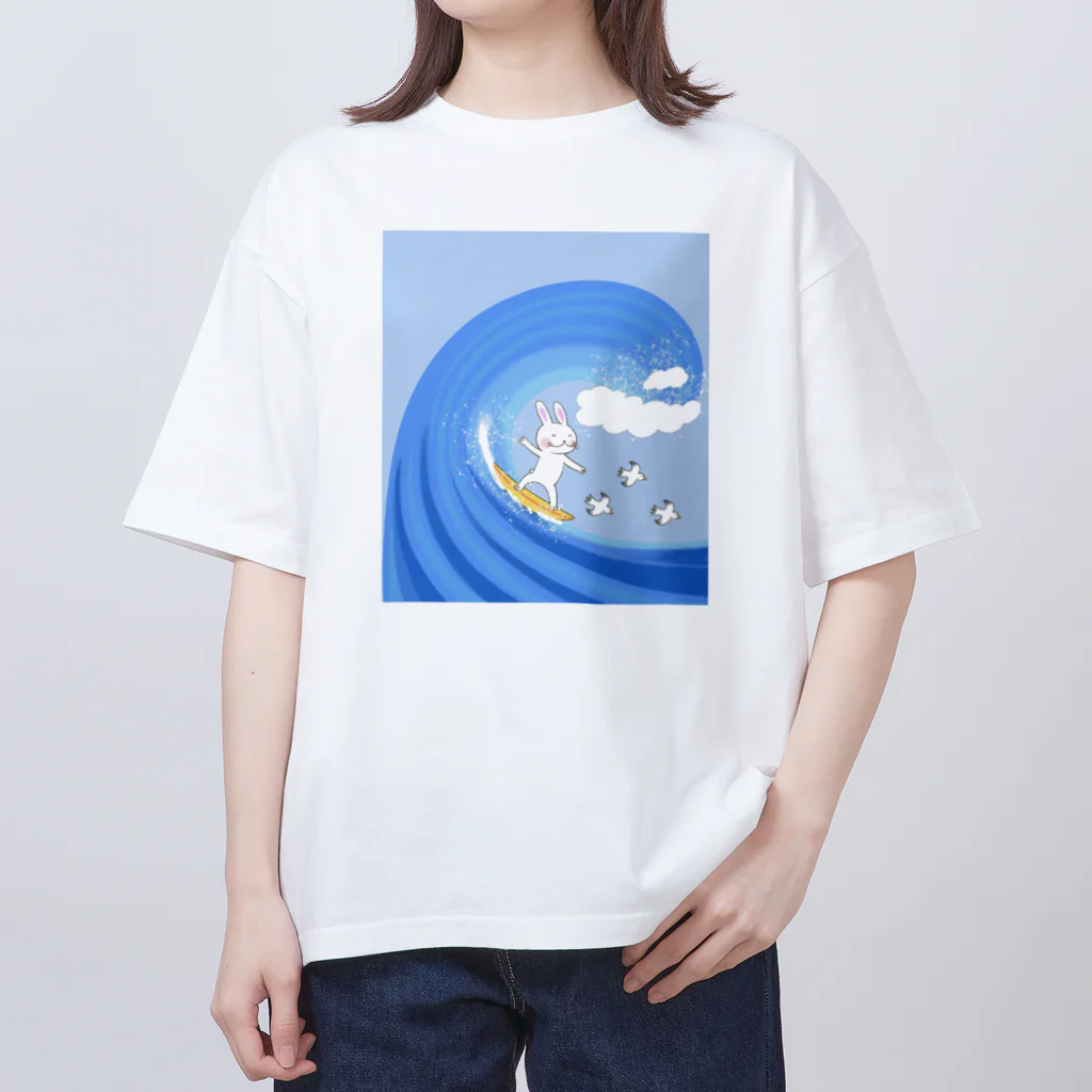 カワラリマーの波乗りうさぎさん Oversized T-Shirt