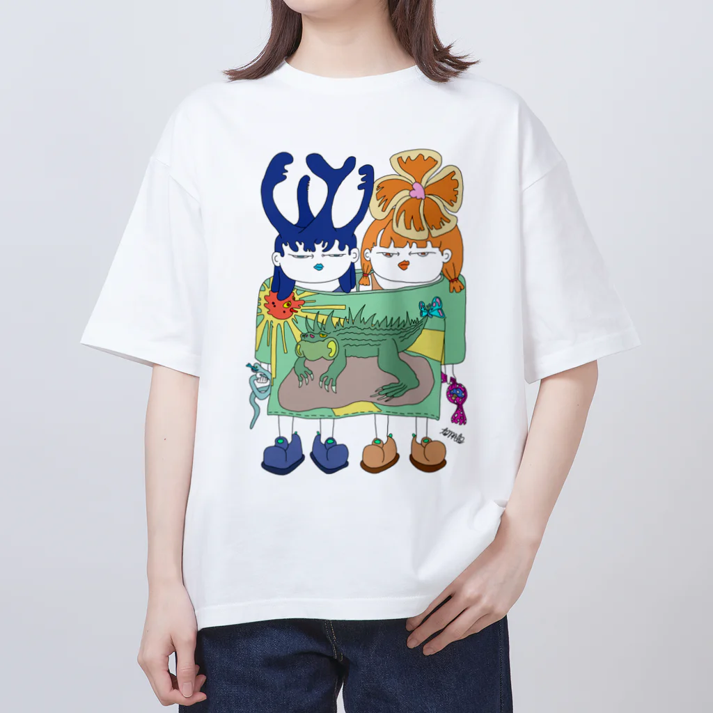 tomatoの双子が一緒にデカティー着てる（女の子シリーズ） Oversized T-Shirt