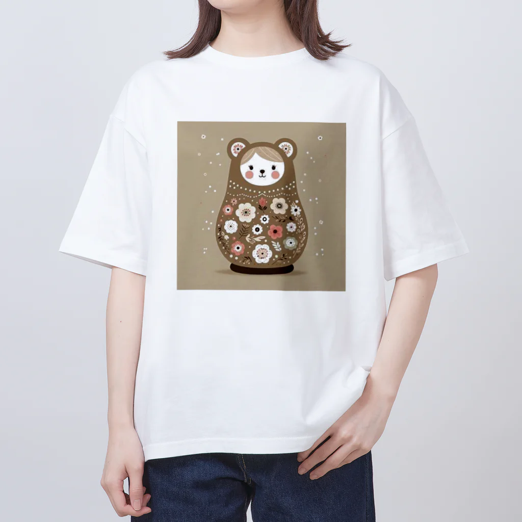 可愛い動物マトリョーシカのクマのマトリョーシカ（薄い茶色） Oversized T-Shirt