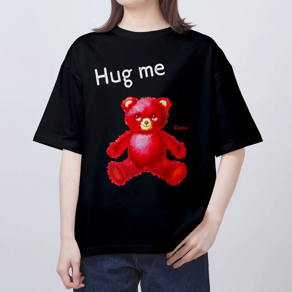 cocoartの雑貨屋さんの【Hug me】（赤くま） WHITE オーバーサイズTシャツ