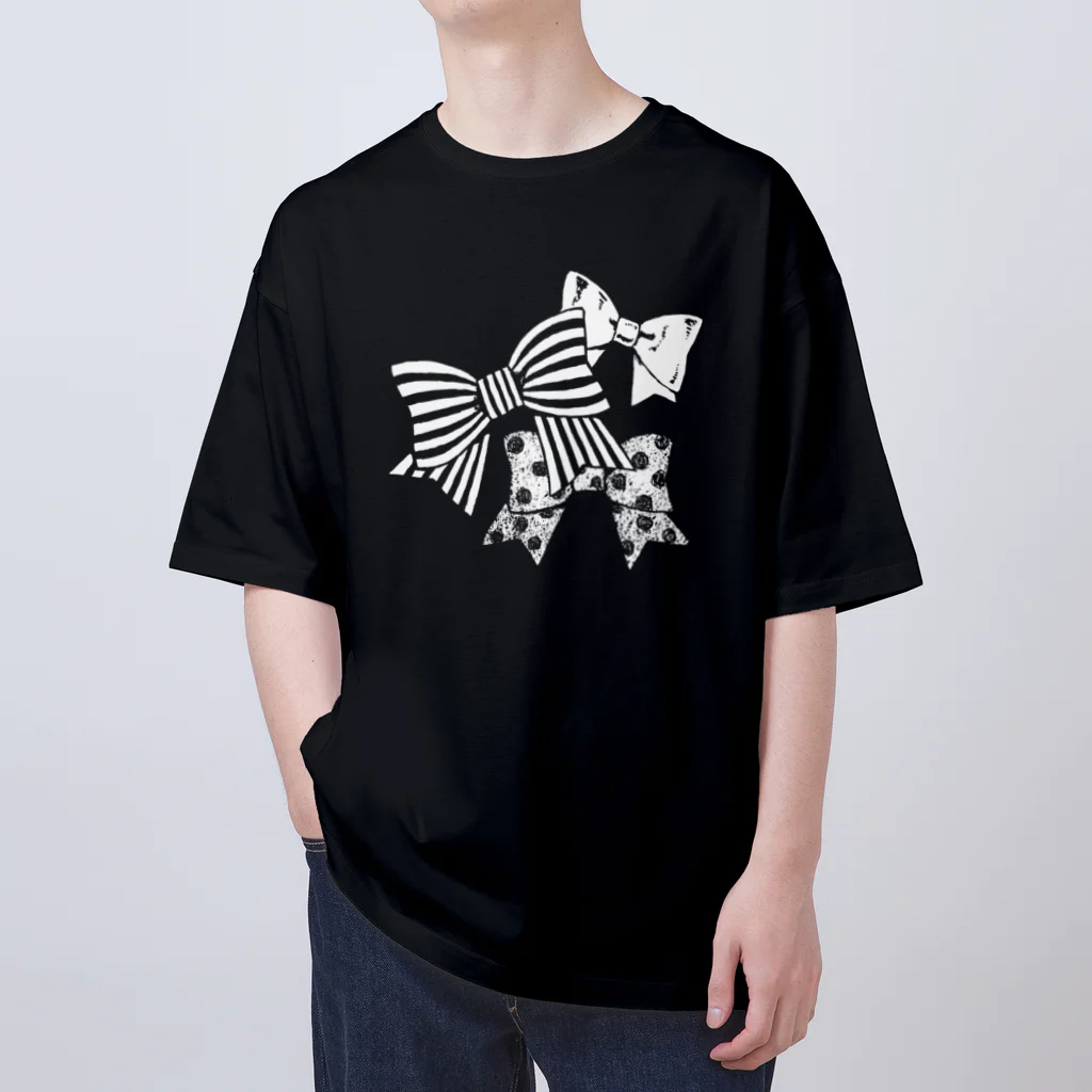 chihacoの白のリボン Oversized T-Shirt