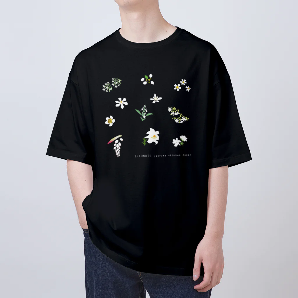 しまのなかまfromIRIOMOTEの西表島の白い花（11種） Oversized T-Shirt