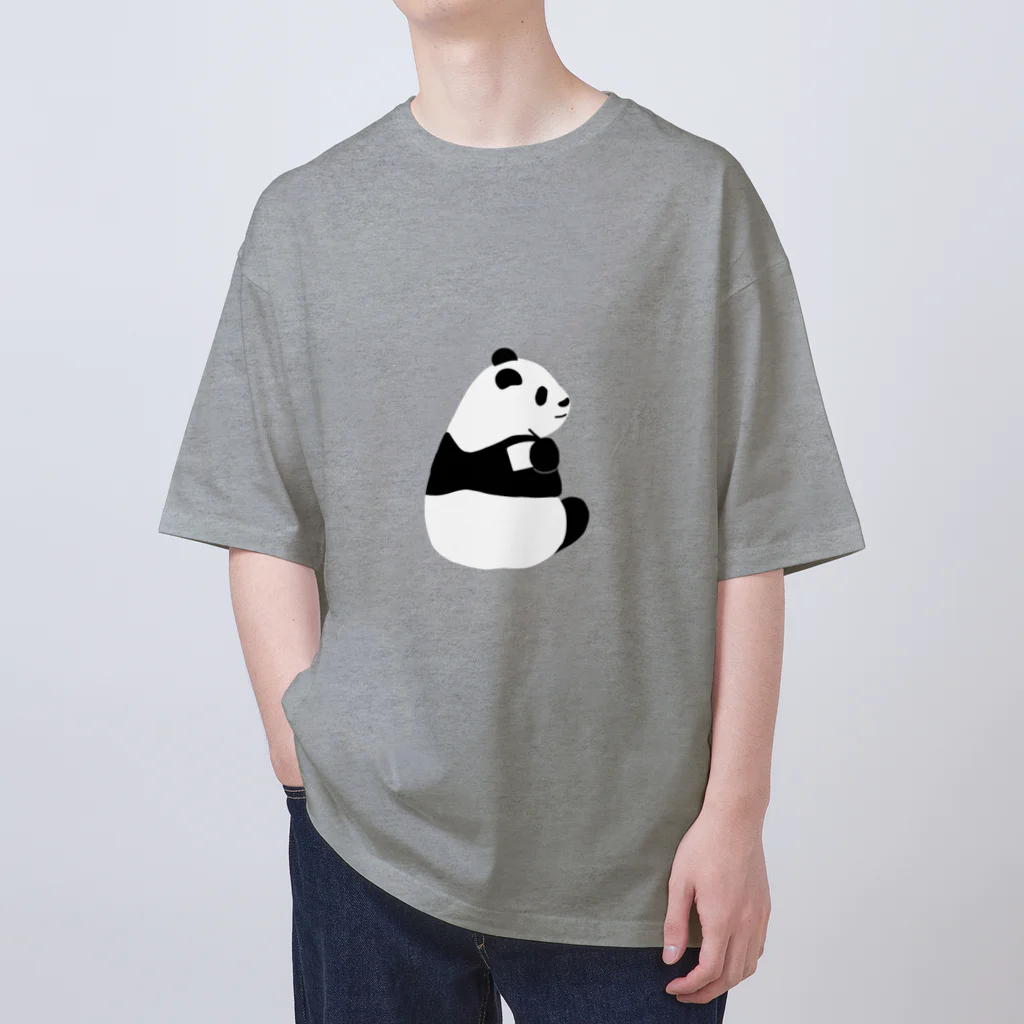 パンダむんの湿布貼る Oversized T-Shirt