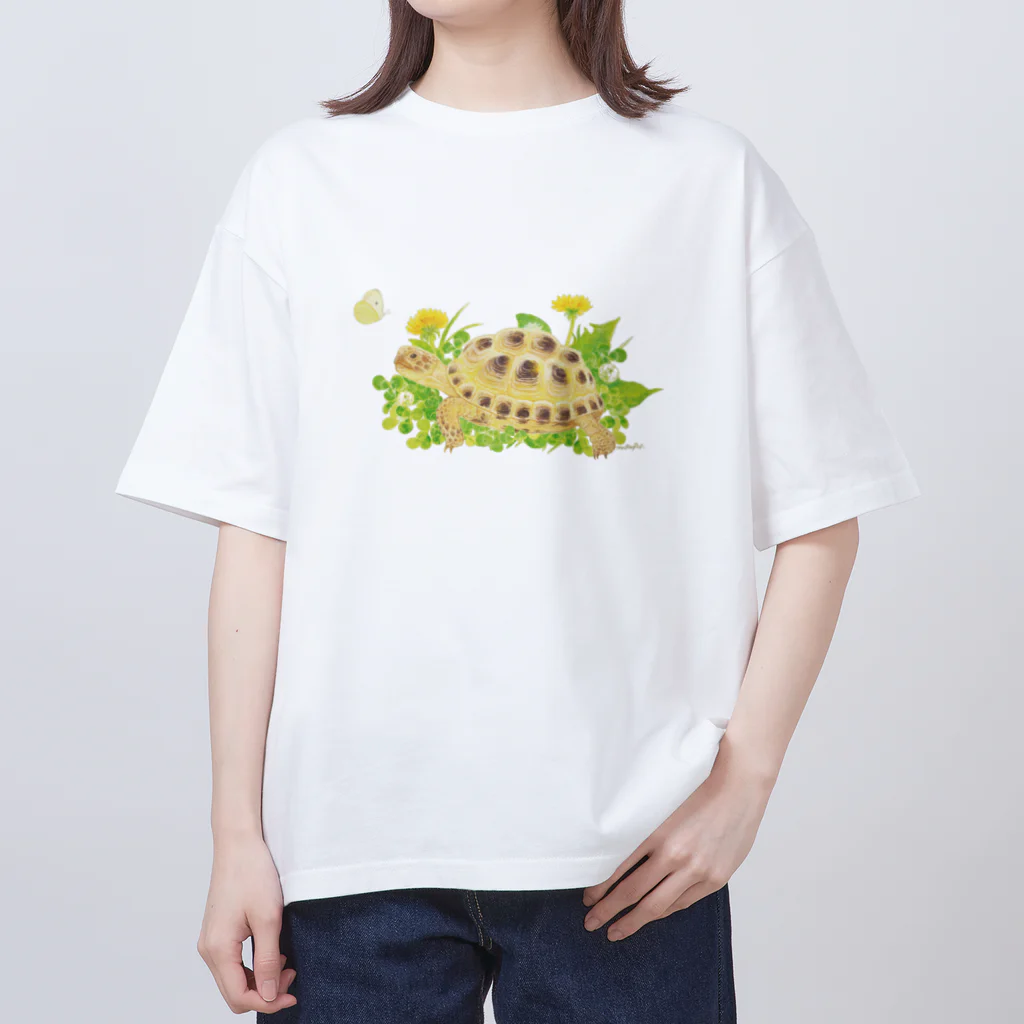 めろんぽっぷのお店だよのたわむれ　ヨツユビリクガメ Oversized T-Shirt