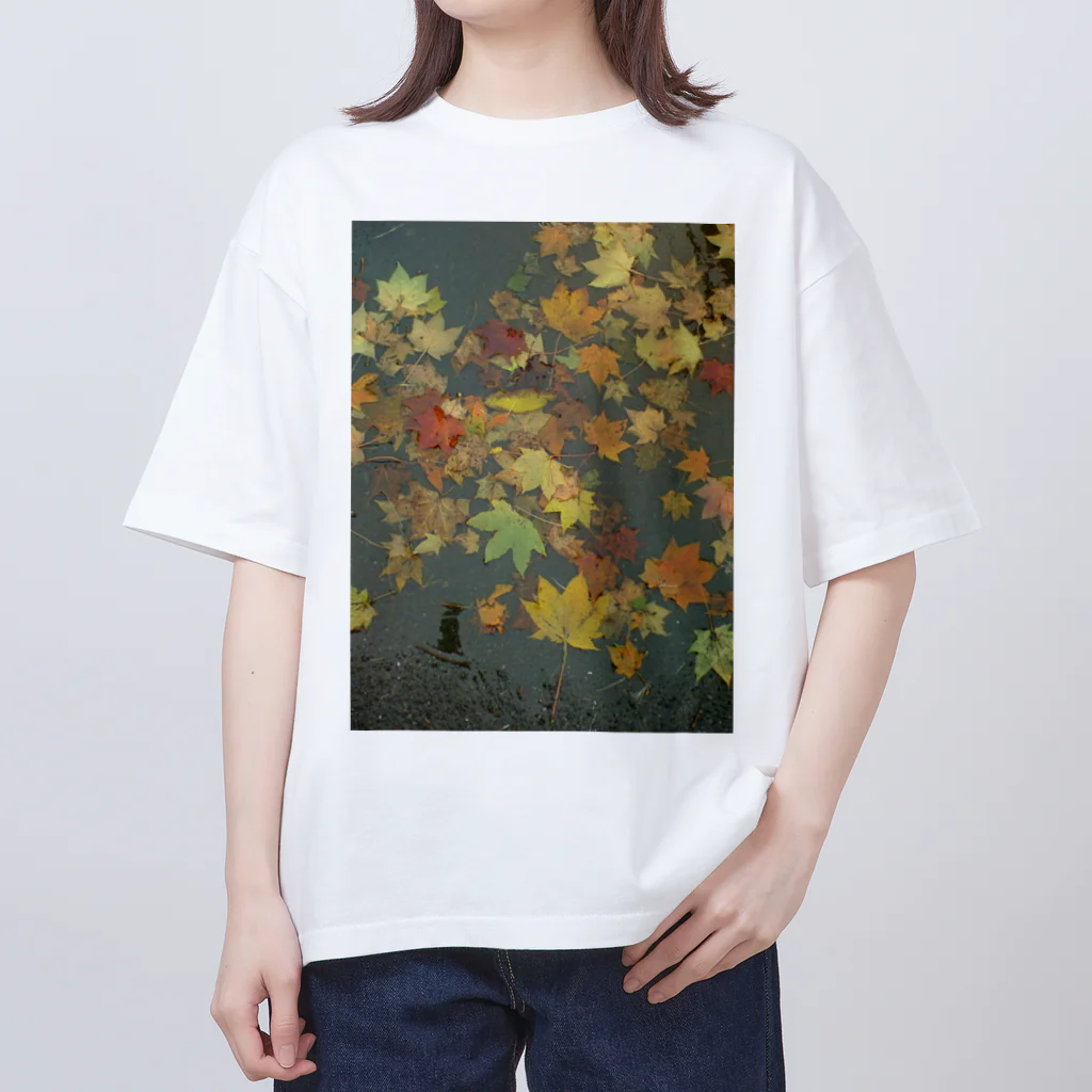 空屋　sorayakusakaの200710081050000　水溜り オーバーサイズTシャツ