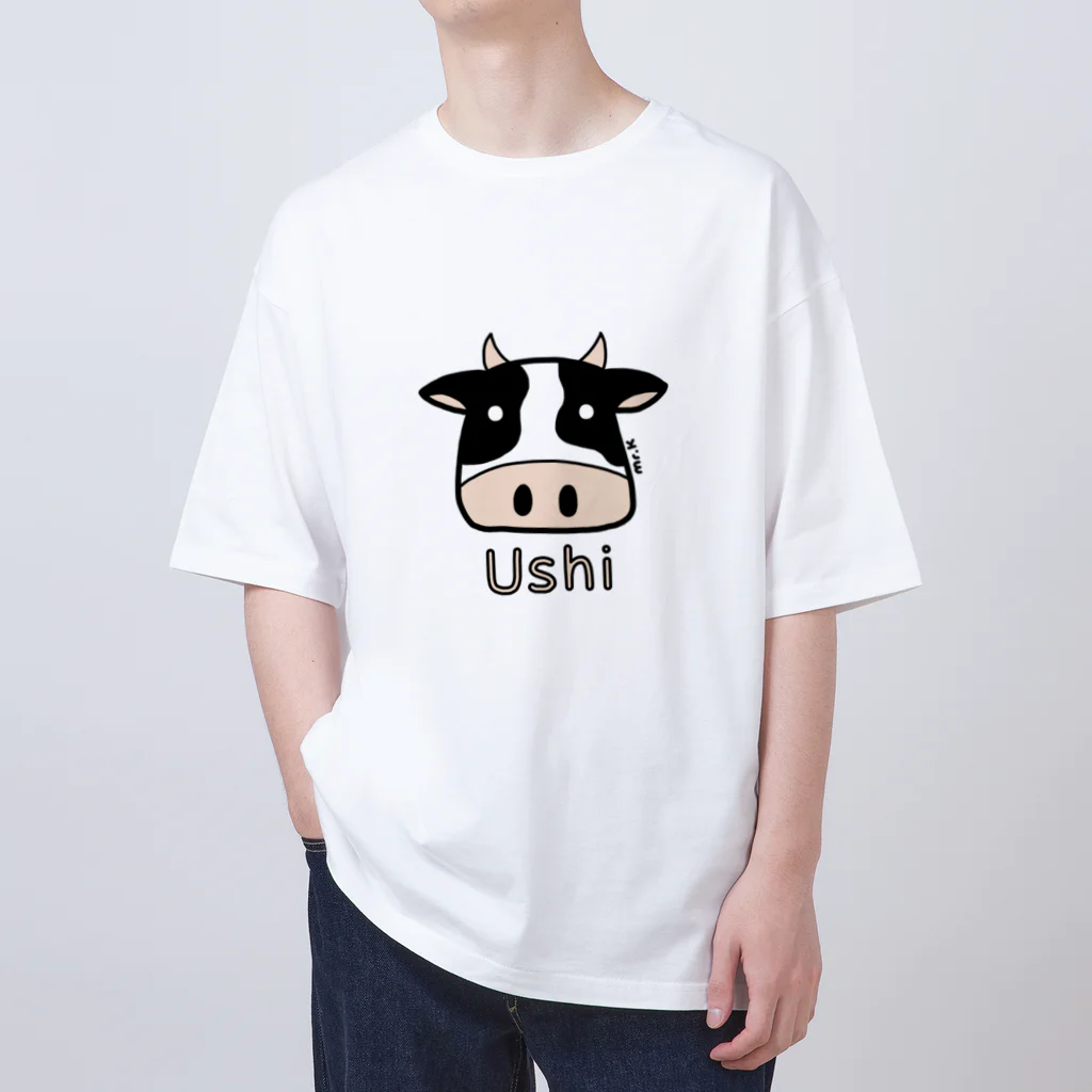 MrKShirtsのUshi (牛) 色デザイン Oversized T-Shirt