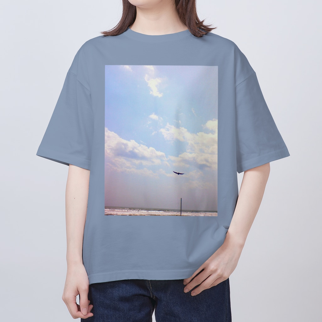 空屋　sorayakusakaの200705031110000　空 Oversized T-Shirt