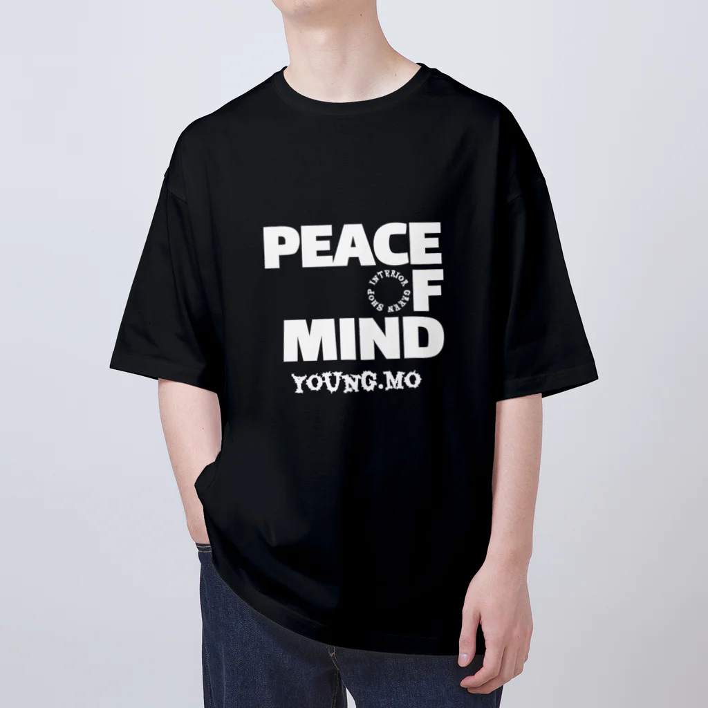 young.moのPEACE OF MIND BLACK オーバーサイズTシャツ