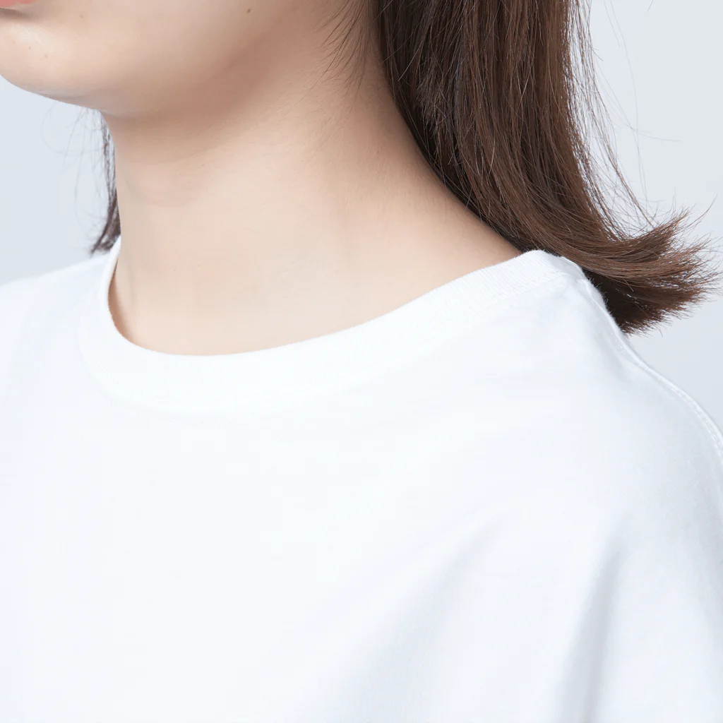 young.moのCOLLEGE LOGO WHITE Oversized T-Shirt