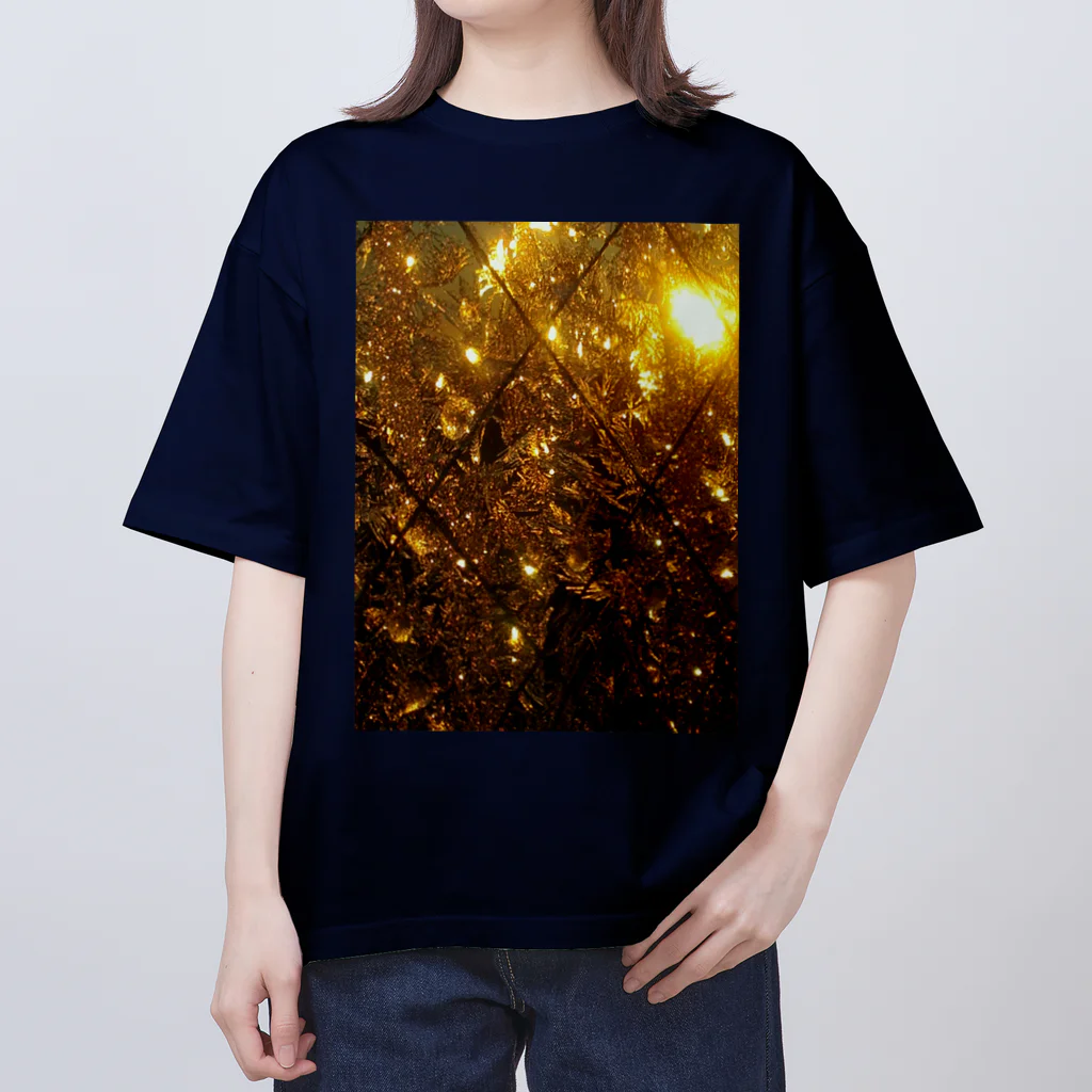 空屋　sorayakusakaの201212210706000　黄金の朝 Oversized T-Shirt